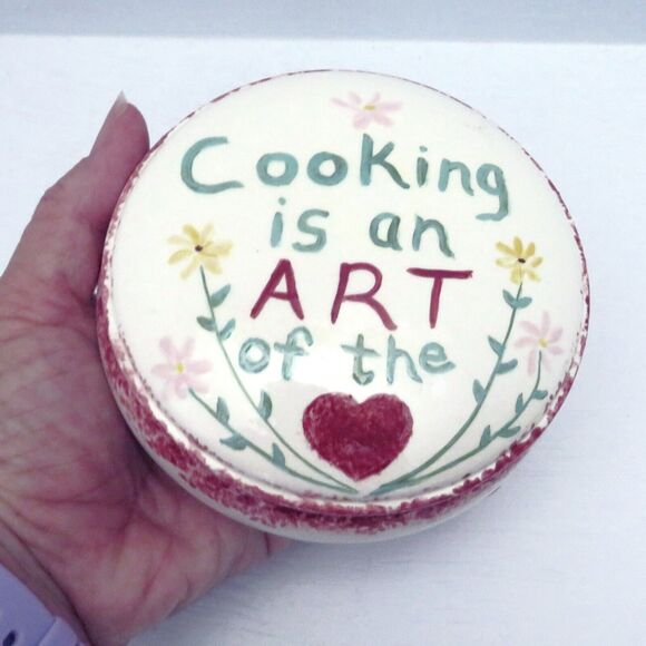 Ceramic Trinket Box for Cooking Lovers, Round Lidded Dish Handmade Kitchen Decor - Picture 3 of 6
